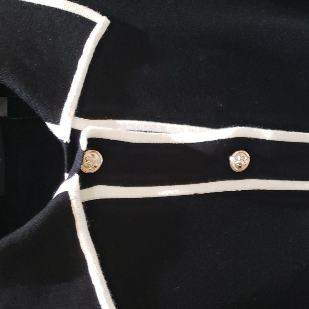 Tahari Black and White Women's Sweater - Picture 16 of 16